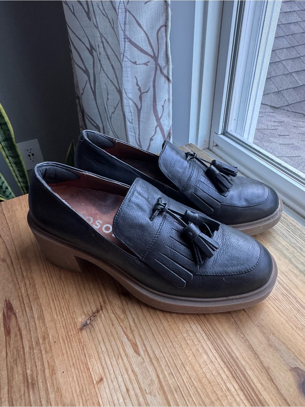 Aerosoles Black Leather Kiltie Tassel Loafers Womens 9 M Comfort Shoes